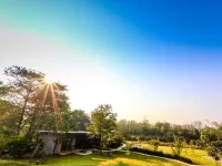 Loft Berry Resort Hotel in zona Nam Tok 9 Chan