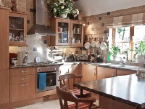 Little Red Rooster Rest and Spa