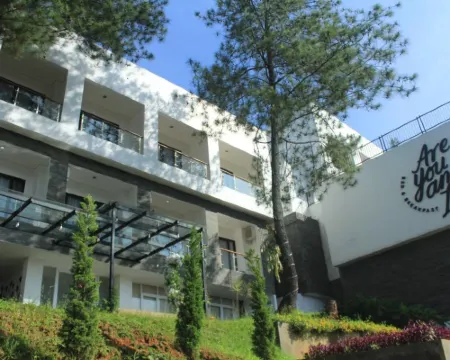 Are You and I Bed & Breakfast Hotels in Cimenyan