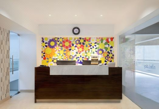 4. 나이트 앤드 데..