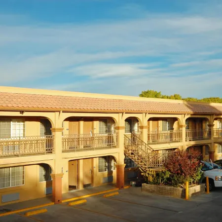 Days Inn by Wyndham Bishop