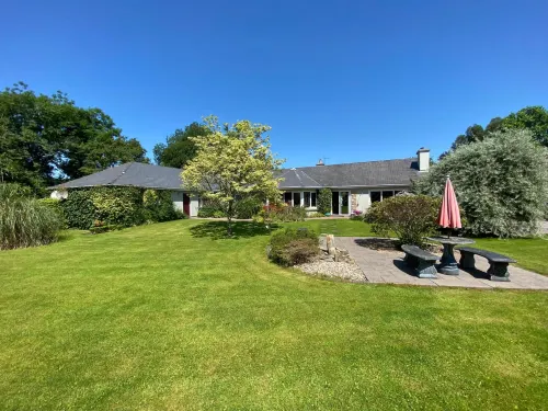 Applecroft House - Bed and breakfasts