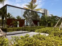 Mirror Mirror Hotel Cafe & Restaurant Hotels in Klaeng