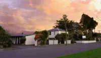 Westport Motels - 2-Star