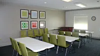 Holiday Inn Express & Suites Plainview