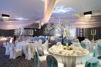 Felbridge Gatwick Hotel & Spa - breakfast
