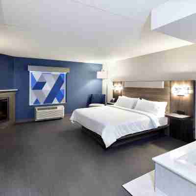 Holiday Inn Express & Suites Waterloo - ST. Jacobs Area Rooms