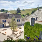 Hôtel Restaurant Famille Bourgeois "La Cote des Monts Damnés" Hotels near Domaine Jean-Jacques et Thibaut Pasdeloup