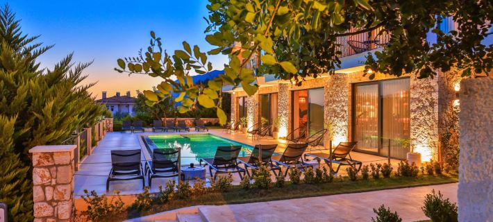 Carruba Boutique Hotel Отели в г. Каш