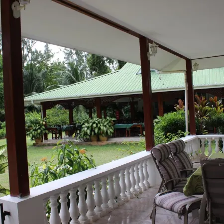 Le Chevalier Bay Guesthouse