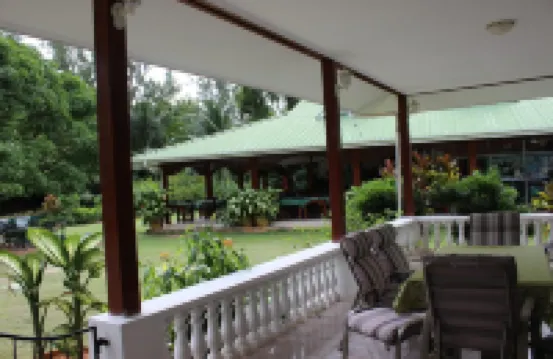 Le Chevalier Bay Guesthouse