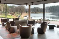 Esperanza Lake Resort, a Member of Design Hotels فنادق في تراكاي