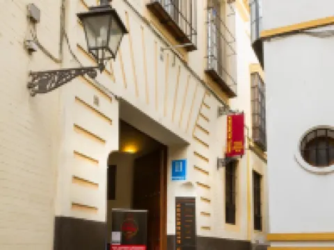 Hotel Alcántara Hotels in der Nähe von La Adriatica Gebäude