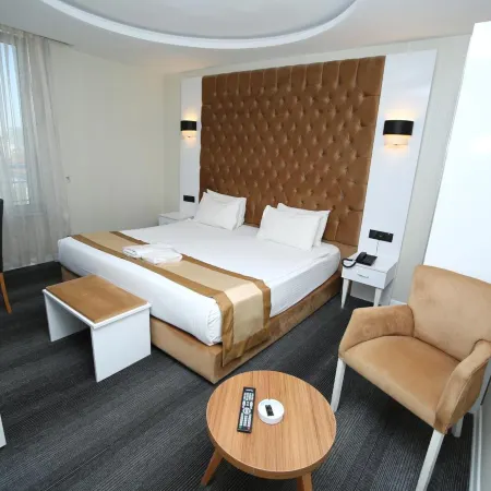 Grand Silay Hotel