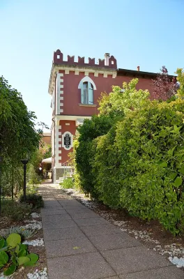 Villa Angelica - Bed and Breakfasts