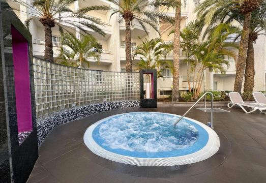 리조트 수영장 시설