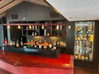 Manor House - Bares