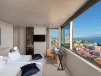 Royal Suites-Sky Hoteles cerca de Playa de Bačvice