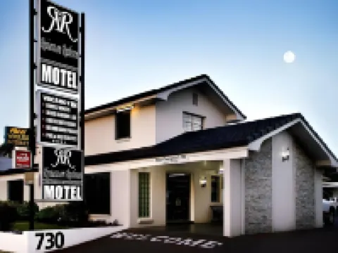 Riviera on Ruthven Hotels in South Toowoomba