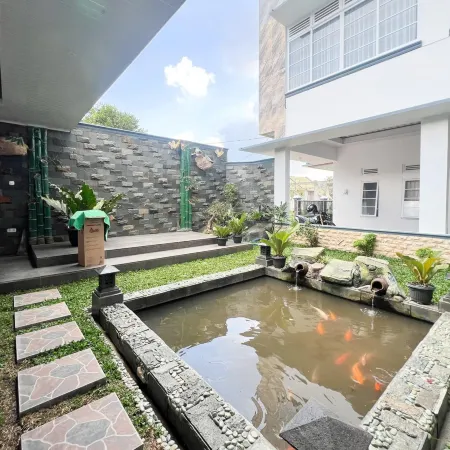 RedDoorz Syariah near Alun Alun Wonosobo 4