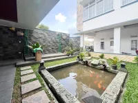 RedDoorz Syariah near Alun Alun Wonosobo 4 Hotel a Kalianget