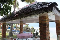 Barbara Hotel, Right at Lake Toba