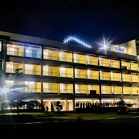 Grage Hotel Bengkulu Отели в г. Бенгкулу
