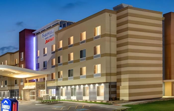 Fairfield Inn & Suites Kansas City Shawnee
