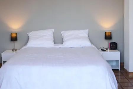 Les Villas du Domaine de Suzel Отели в г. Виньё