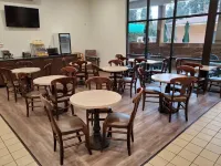 Days Inn by Wyndham Lexington - breakfast