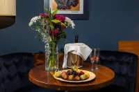 The Lakeside Hotel & Leisure Centre - breakfast