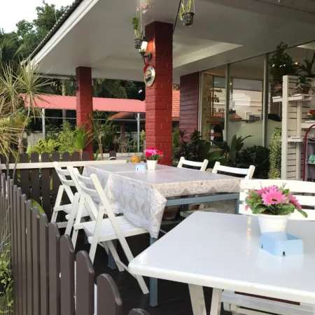 Baan Pak I Un Hua Hin Отели рядом с достопримечательностью «Элефант-виллидж (Деревня слонов)»