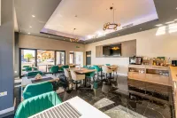 MCity Hotel - breakfast