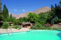 Hotel El Tesoro de Elqui - parking