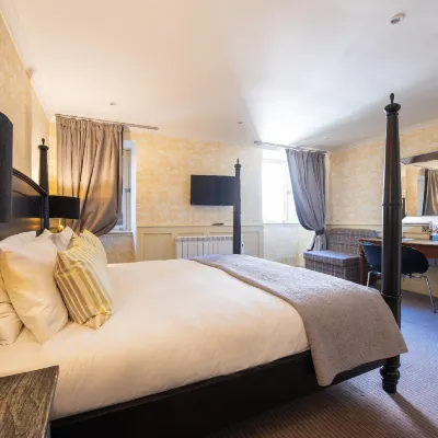Brooks Hotel Edinburgh Отели рядом с достопримечательностью «Брантсфилд»
