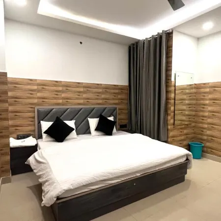 Hotel Shanti Residency