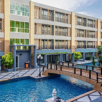 Golden Sea Hua Hin Hotels near Klai Kangwon Palace