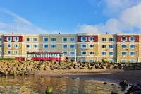 Holiday Inn Express & Suites Astoria