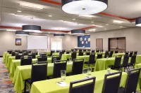 La Quinta Inn & Suites by Wyndham Braselton Hotels in Braselton