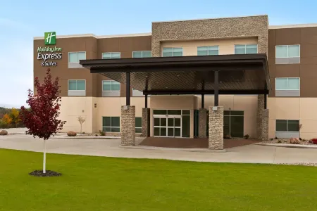 Holiday Inn Express & Suites BEAVER DAM by IHG