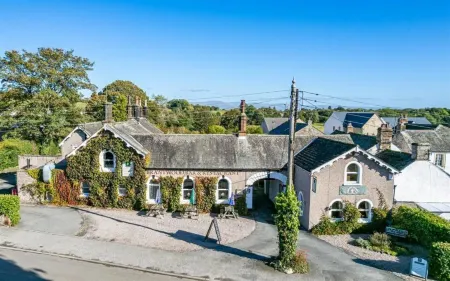 The Brantwood Hotel Отели в г. Pooley Bridge