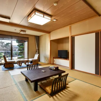 Rakusuien Hotels near Kofu Station