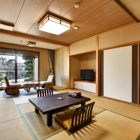 Rakusuien