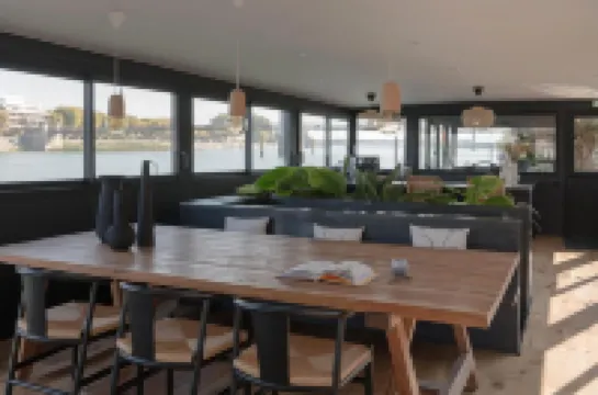 La Peniche - Bed and Bicycle - Tournon