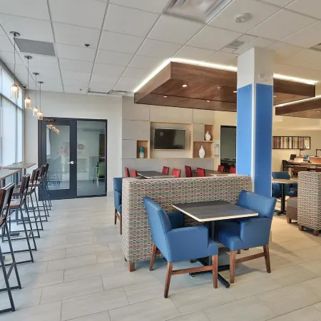 Holiday Inn Express & Suites ALBUQUERQUE EAST by IHG