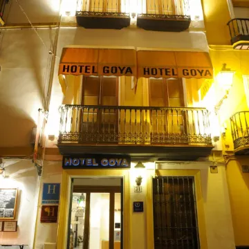 Hotel Goya Отели рядом с достопримечательностью «Башня Торре-дель-Оро»