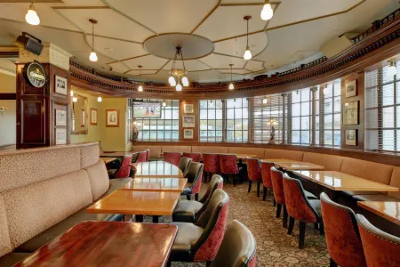 Strathcona Hotel Отели в г. Виктория