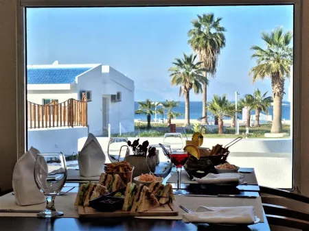 Holiday Beach Resort