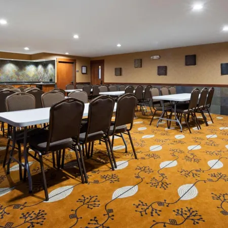 Lloyd Hotel Astoria Bayfront, Ascend Hotel Collection