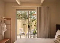 The Isla & Casita Hotels in Broulee